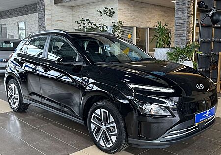 Hyundai Kona Select dig.Cockpit ACC R.Cam SHZ PDC DAB+