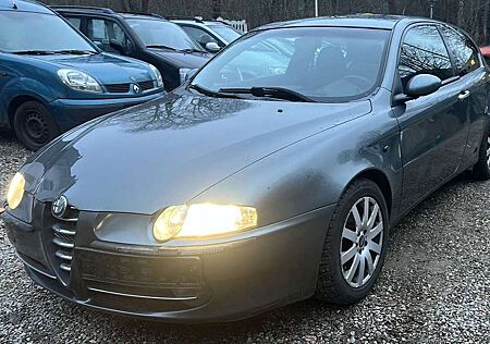 Alfa Romeo 147 3-Türer 1.6 Twin Spark ECO Distinctive