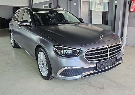 Mercedes-Benz E 220 d T Avantgarde +Pano+AHK+Kamera+Desigo Lack
