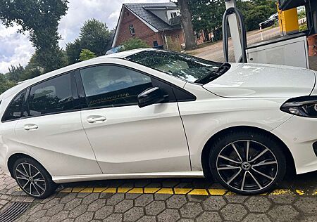Mercedes-Benz B 200 (CDI) d 4Matic 7G-DCTUrban