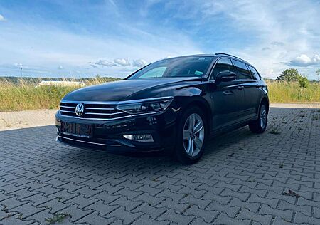 VW Passat Variant Volkswagen 2.0tdi DSG/AHK/LM17"/Kamera/ACC