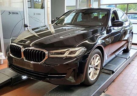 BMW 520d 520 Aut.|AMBIENTE|NAVI|ADAPTIVE LED|LEDER|