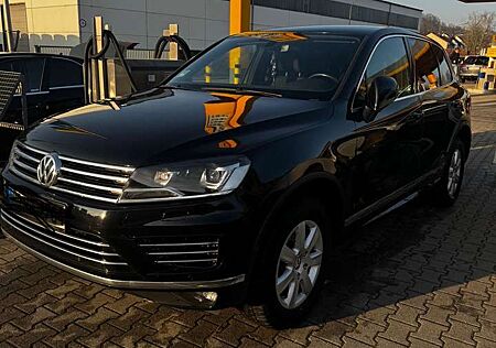 VW Touareg Volkswagen 3.0 V6 TDI SCR Blue Motion DPF Automatik Executive Edition