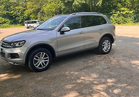 VW Touareg Volkswagen 3.0tsi hybrid