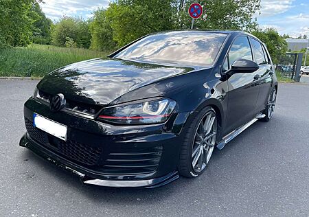 VW Golf GTI Volkswagen Performance BlueMotion Technology DSG