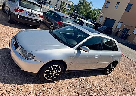Audi A3 1.8 T Ambition garantie V5 Automatik Schiebedach