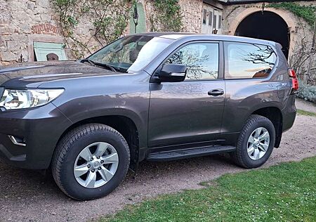 Toyota Land Cruiser 2.8 D-4D ORIGINAL NUR 4300 KM !! 1.RENTNER-HAND!
