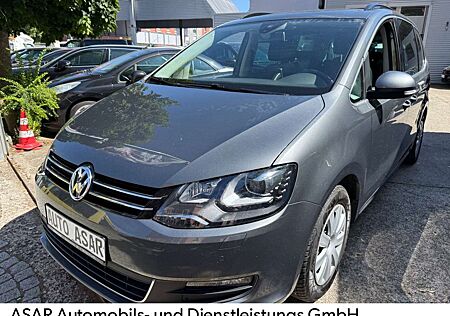 VW Sharan Volkswagen 2,0TDI /7-Sitze/Pano/Standh./AHK