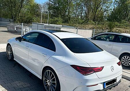 Mercedes-Benz CLA 200 AMG Line