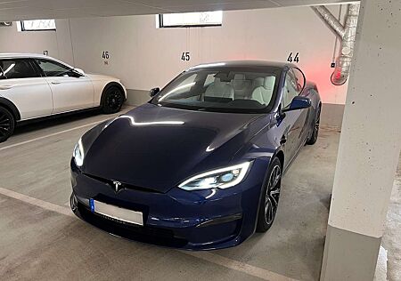 Tesla Model S Long Range