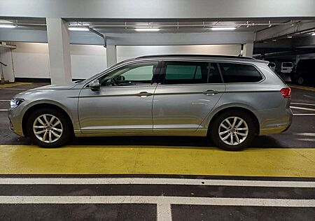 VW Passat Variant Volkswagen Business