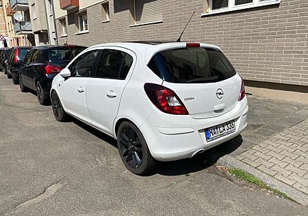Opel Corsa 1.2 16V Color Edition