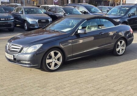 Mercedes-Benz E 250 Cabrio CGI BlueEfficiency 19.800 Km !!!