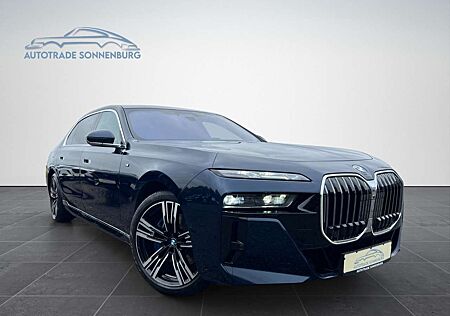 BMW 740 d xDrive M Sport/TELEVISION/HUD/AHK/B&W