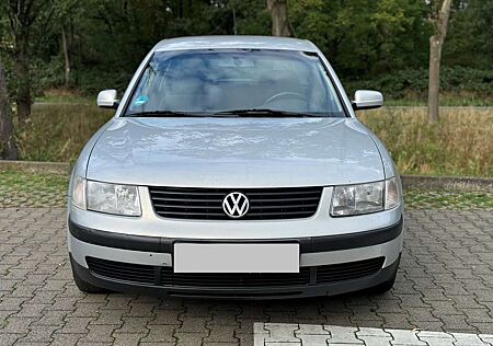 VW Passat Volkswagen 1.8 5V Comfortline