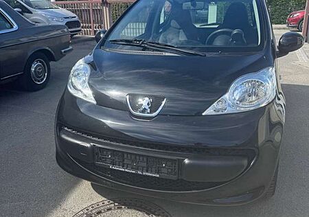 Peugeot 107 Filou Automatik 1. Hd Klima 77.400km