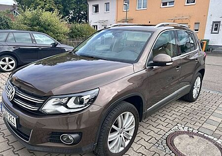VW Tiguan Volkswagen 2.0 TDI DPF 4MotionSport