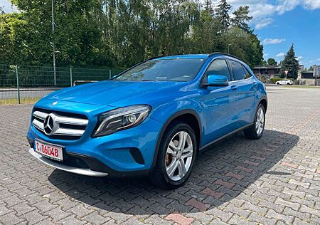 Mercedes-Benz GLA 180 Urban VOLL AUSSTATTUNG