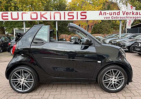 Smart ForTwo Cabrio BRABUS Xcl*VOLL*NAVI*JBL*KAM*