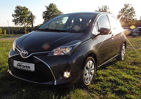 Toyota Yaris Edition-S,Sitzheizung,6-Gang,WR,Metallik,