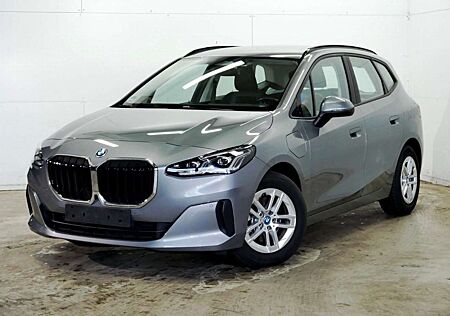 BMW 225 e xDrive HeadUp360°Kam Driving
