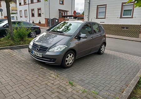 Mercedes-Benz A 180 BlueEFFICIENCY Elegance Special Edition