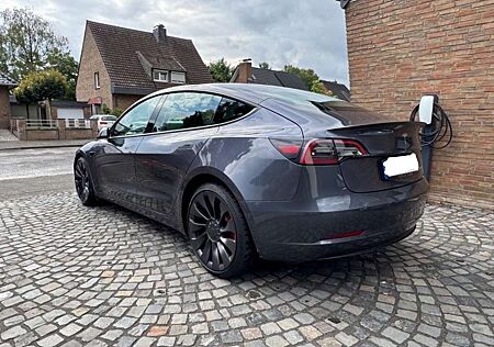 Tesla Model 3 Langstreckenbatt. Allradantrieb Dual Motor Perform