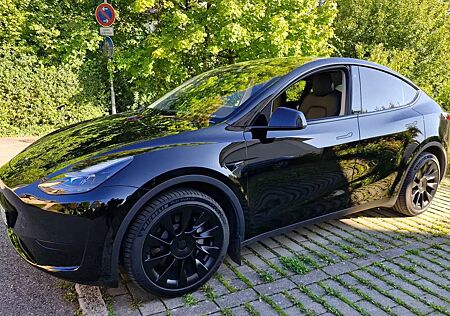 Tesla Model Y RWD