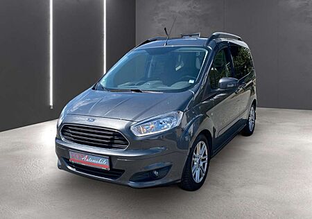Ford Tourneo Courier Titanium 1.Hand