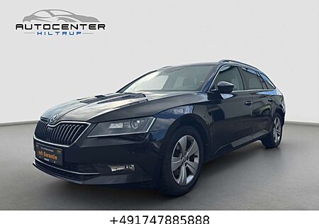 Skoda Superb Combi Style/DSG/Navi/Xenon/ACC/2. Hand/