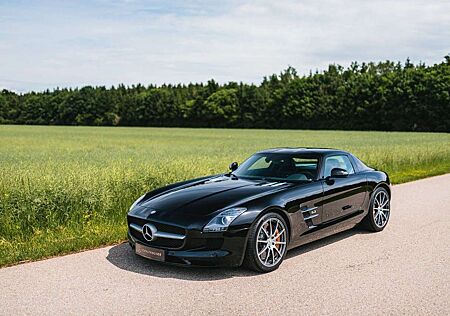 Mercedes-Benz SLS 6.2 V8