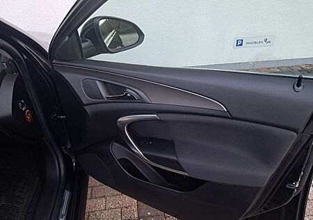 Opel Insignia 2.0 CDTI Sports Tourer Aut. Design Edition