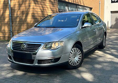 VW Passat Volkswagen Lim. Comfortline 1,6/PDC/TEMPOMAT/EL.SITZ