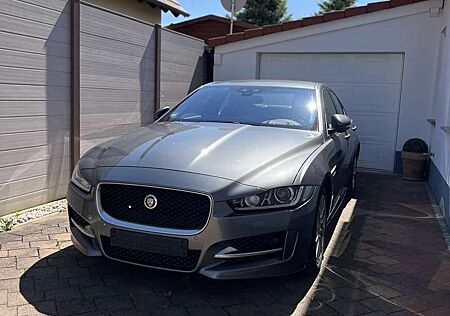 Jaguar XE R-Sport Vollausstattung Sportpaket Teilleder TOP