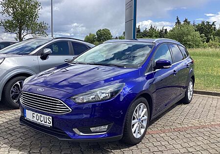 Ford Focus Turnier Titanium/neuer Zahnriemen/ RFK, WP