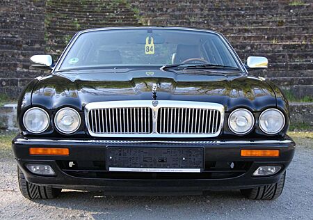 Jaguar XJ6 mit 2 Jahren Garantie
