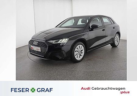 Audi A3 40 TFSI e S tronic LED / Navigation