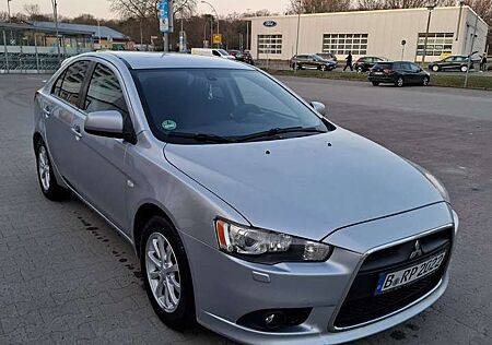 Mitsubishi Lancer Sportback 1.6 ClearTec Plus