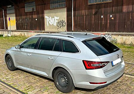 Skoda Superb Combi 2.0 TDI DSG Ambition