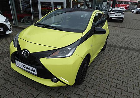 Toyota Aygo x-play touch