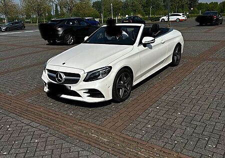 Mercedes-Benz C 180 C180 CABRIO AMG LINE Garagen Fahrzeug top Zustand