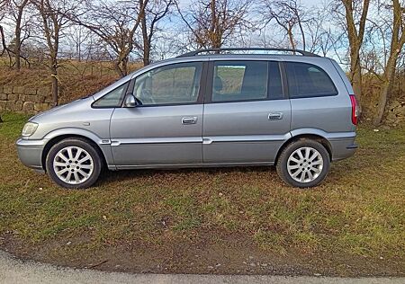 Opel Zafira 2.Hand.Zahnriemensatz Neu. 7Sitze,Tüv.