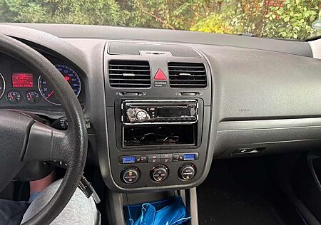 VW Golf Volkswagen V 5-Türer 1.4 Trendline