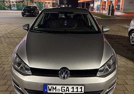 VW Golf Volkswagen 1.2 TSI BlueMotion Technology Lounge