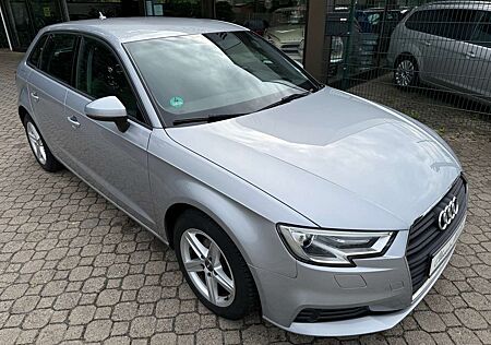 Audi A3 1.6 TDI Sportback *nur 132 TKM*Xenon*aAHK*Navi*PDC