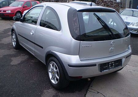 Opel Corsa 1.2 16V / Euro 4 / Klimaanlage / Irmscher...