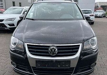 VW Touran Volkswagen CrossTouran