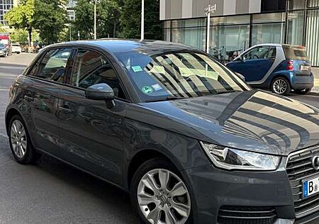Audi A1 Sportback s-Line - ausgezeichneter Zustand