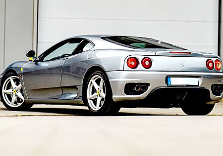 Ferrari 360 Modena F1, TubiStyle Auspuff mit kultigem F1-Klang