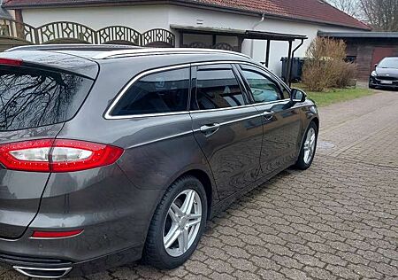 Ford Mondeo Turnier 2.0 TDCi Start-Stopp PowerShift-Aut ST-Lin